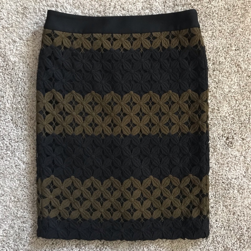 Ann Taylor LOFT Pencil Skirt, Size 6